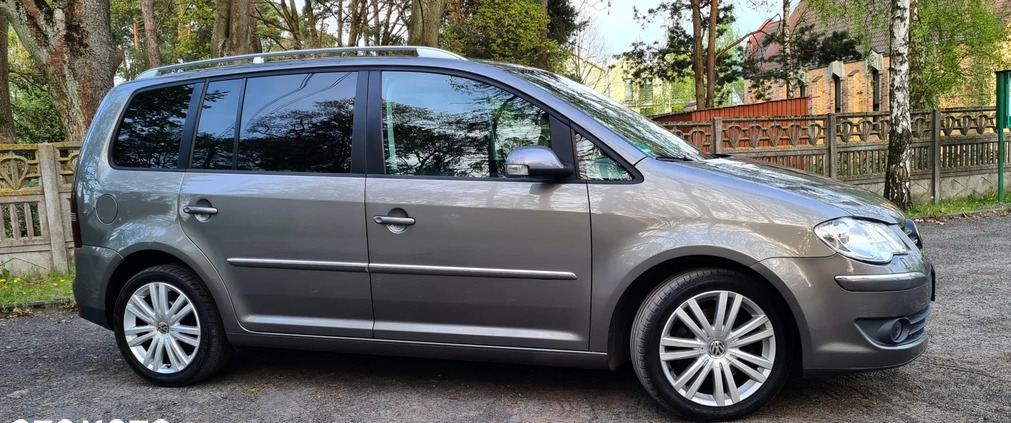 Volkswagen Touran cena 24900 przebieg: 230000, rok produkcji 2008 z Kąty Wrocławskie małe 326